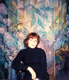 Artist Kirilina Julia near her own creation